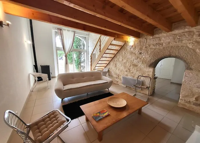 Сasa de vacaciones Maison En Pierre Rénovée *