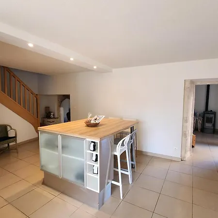 Maison En Pierre Renovee Ferienhaus *